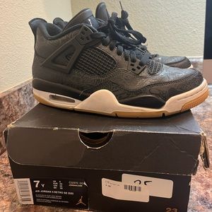 Jordan 4 Retro
Laser Black Gum